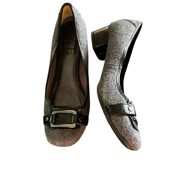 Lifestride Lynx Grey Felted Fabric Pump Sz 8M Buckle Round Toe Low Block Heel - Picture 3 of 6